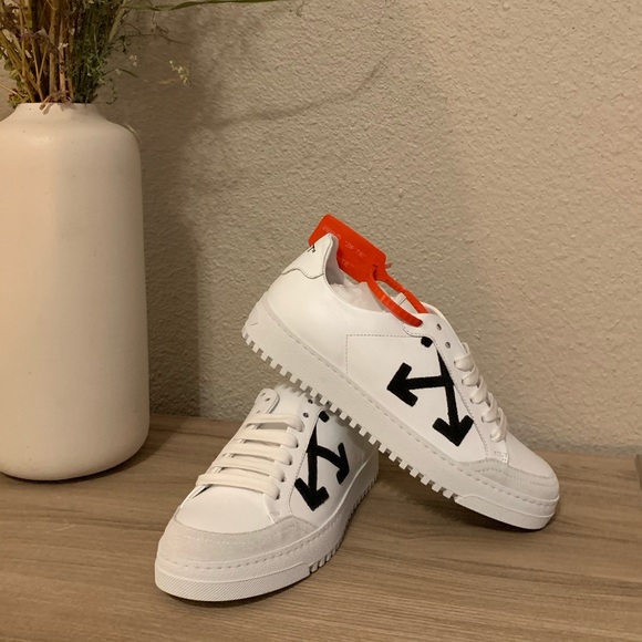 Off White leather white sneakers | Never worn - Picture 2 of 3